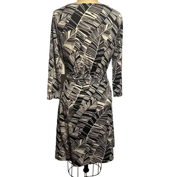 Just Fab Black & White Banana Leaf Wrap Dress M - Picture 11 of 12